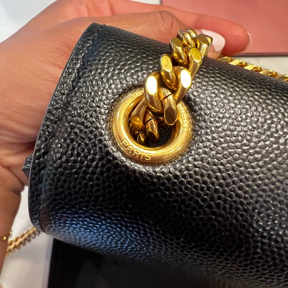 YSL
KATE MEDIUM TASSEL IN GRAIN DE POUDRE EMBOSSED LEATHER - Picture 13 of 16